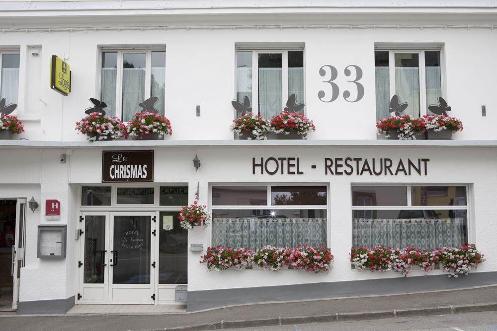 Logis Hotel Le Chrismas Châteaulin エクステリア 写真