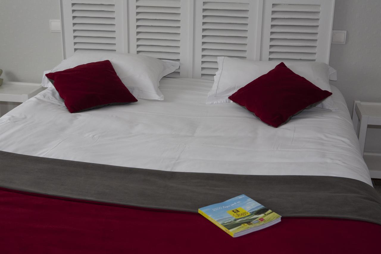 Logis Hotel Le Chrismas Châteaulin エクステリア 写真